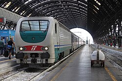 รางรถไฟระหว่างเมือง