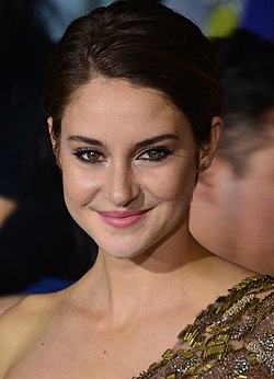 Shailene Woodley ในบท เฮเซล เกรซ แลนแคสเตอร์