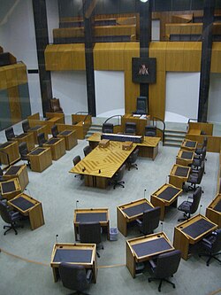 การประชุมภายในสภานิติบัญญัติ