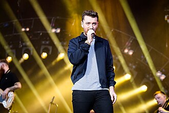 Sam Smith ศิลปินผู้ชนะรางวัลปี 2015