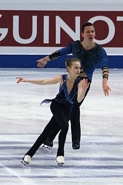 Iuliia Artemeva และ Mikhail Nazarychev ในการแข่งขัน Junior Grand Prix Final 2019