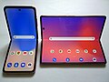 Galaxy Z Fold 2 และ Z Flip ในสถานะกางออกบางส่วน