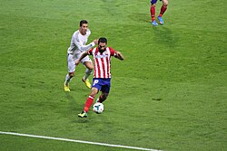 Arda Turan playing